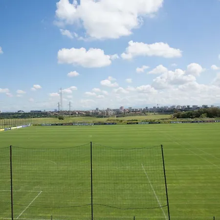 Mancini Park מלון