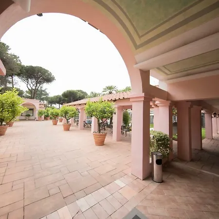 Mancini Park 4* רומא