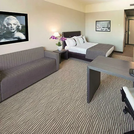 - Eur Parco Dei Medici By Ihg 4*