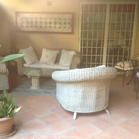 Talenti House Bed & Breakfast 3*