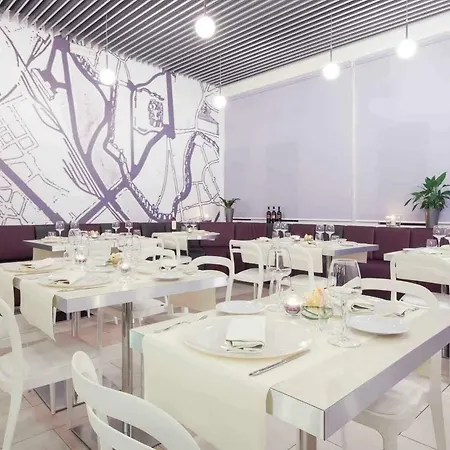 Ibis Styles Eur מלון 4*