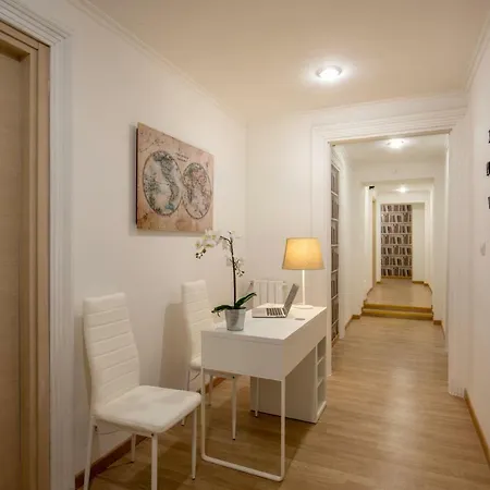 Bed & Breakfast Domus Veneto Rome