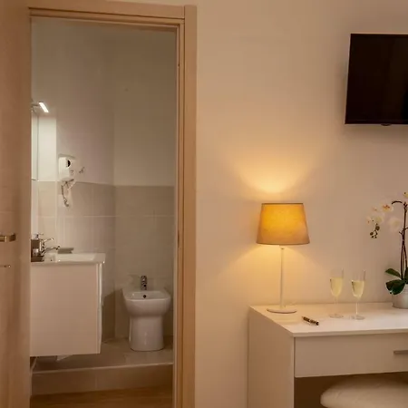 Bed & Breakfast Domus Veneto Rome