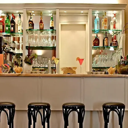 Torlonia Hotel