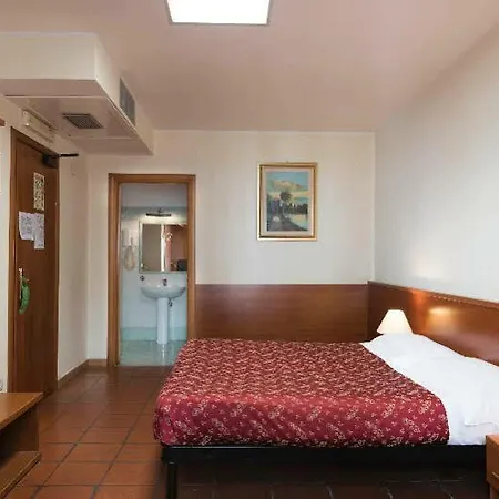Hotel Marsala Rome