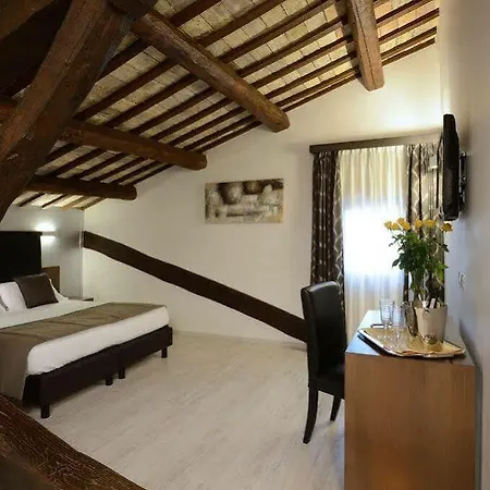 Hotel Trevi - Gruppo Trevi 3*