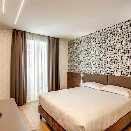Hotel Apollo Colosseo 3*