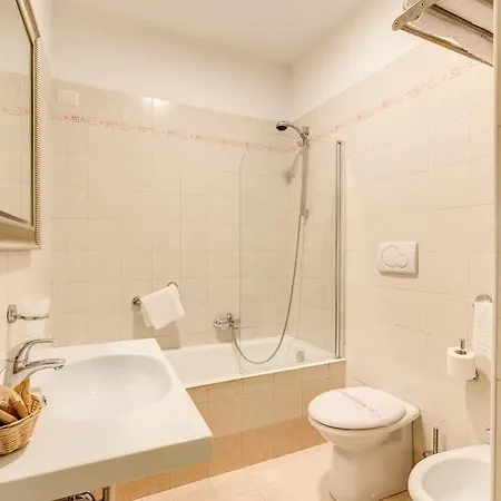 Apollo Colosseo Hotel 3*