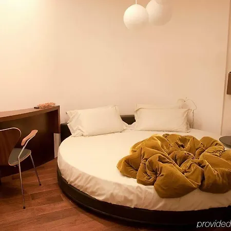 Bed & Breakfast Suitesistina For Brave Lovers Roma
