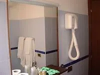 フリー ホステルズ *
