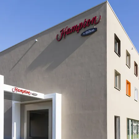 Hampton By Hilton East