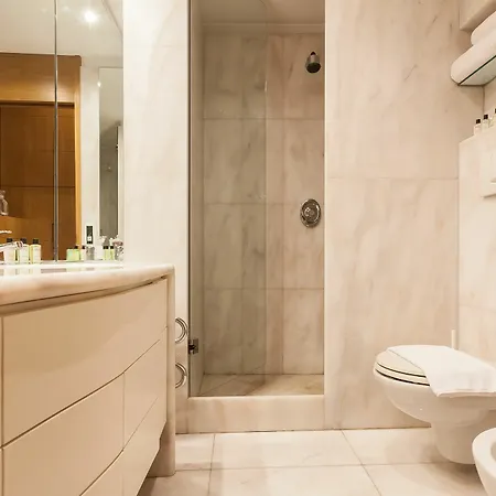 Prestigious Piazza Navona Apartment *
