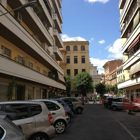 梵蒂冈金色客房旅馆