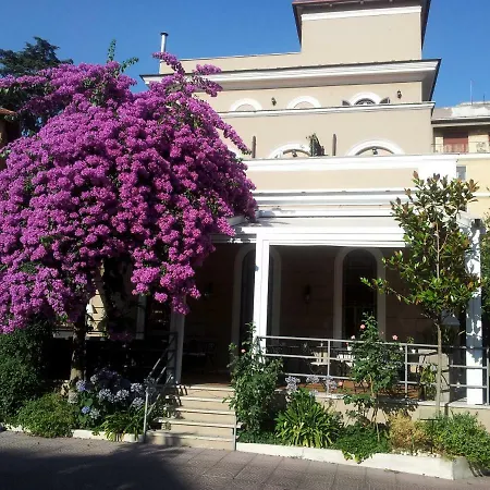 Hotel Pirandello 3*