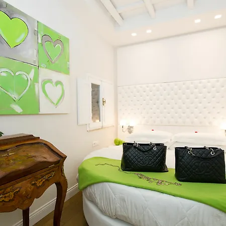 Domus Spagna Capo Le Luxury Lejlighed *