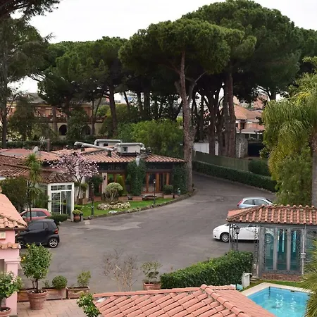 מלון Mancini Park 4*