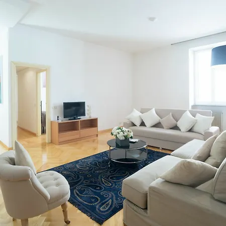 Monti Colosseum Apartment
