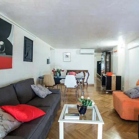 Monti Colosseum Apartment *