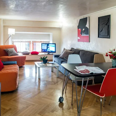 Monti Colosseum Apartment *