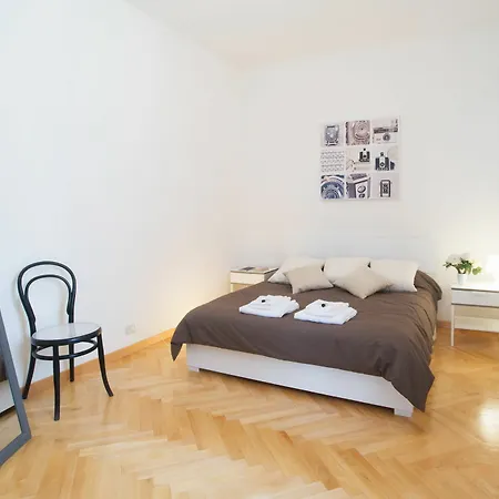 Monti Colosseum Apartment