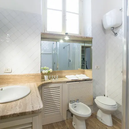 Monti Colosseum Apartment *