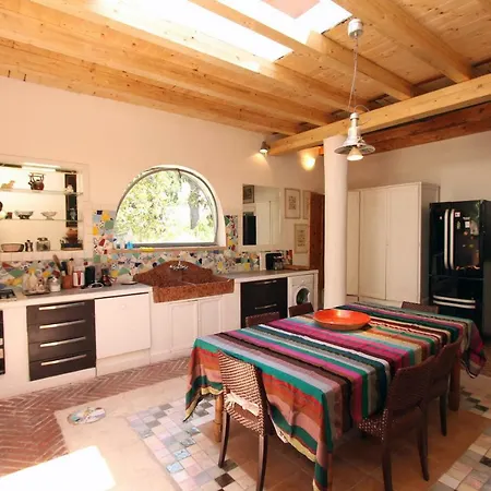 Villa Writers' Country House
