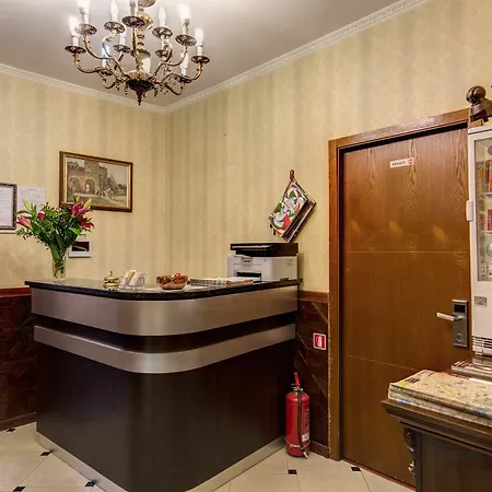 Bed & Breakfast Drago D'oro - Accross From Metro Vittorio Emanuele 2*