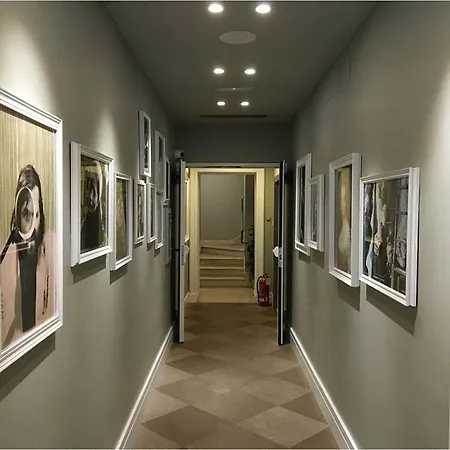 Hotel Accademia 3*