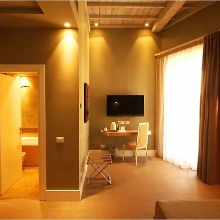 Accademia Hotel
