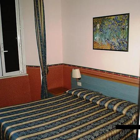 Lazzari רומא