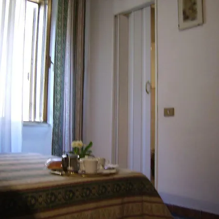 Vaticanrooms Bed & Breakfast *