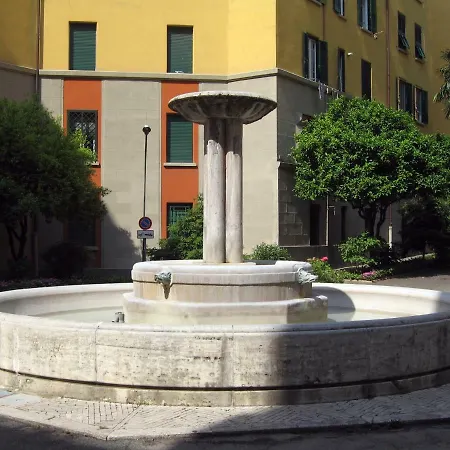 La Fontana Nel Cortile *