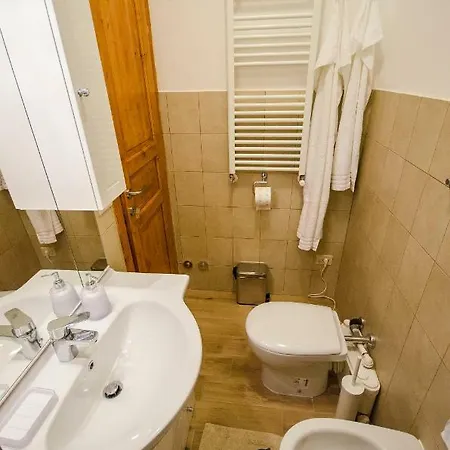 Longinvm Domvs Romanvm Holiday home Rome
