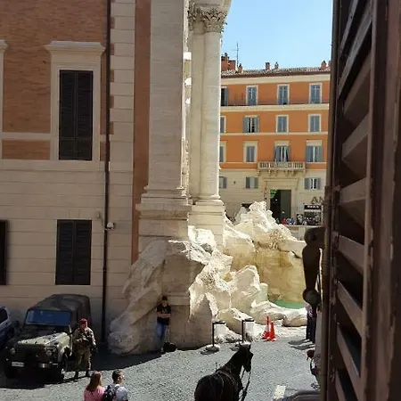 Dimension Trevi Apartment