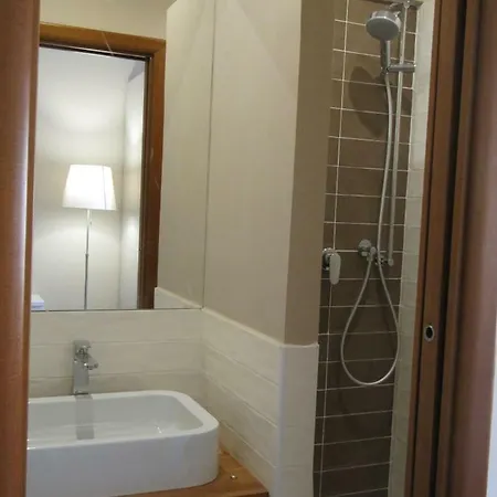 Domus Elide Casa vacanze *
