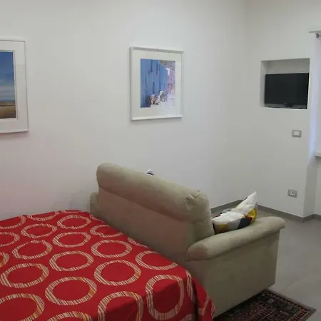 Adera House *