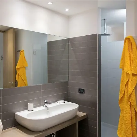 Apartment Fiammella House Rome