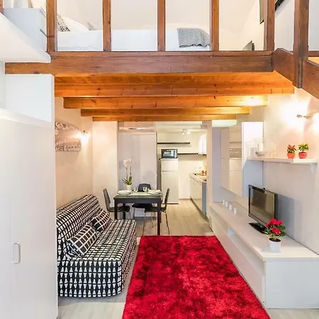 Diana Luxury Loft Apartment