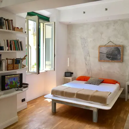 Holidays Alviti Holiday home Rome