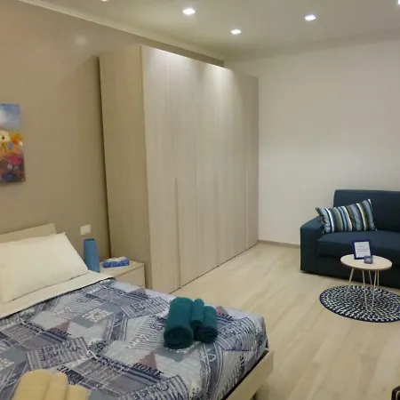 Stephen Apartment *
