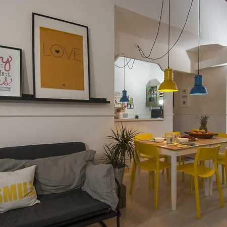 Сasa de vacaciones The Yellow House