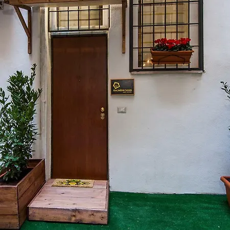 Holiday home The Yellow House Rome