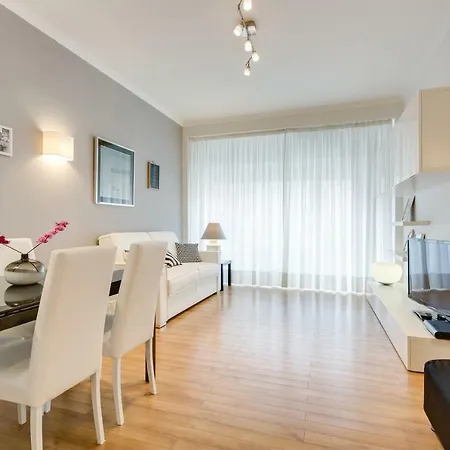 Apartament Goldie