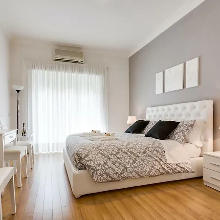 Goldie Apartament *