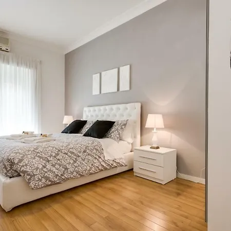 Goldie Apartament