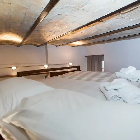 Trevi Fountain - Lovely Loft