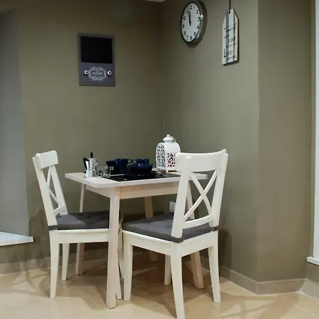 Rhomenjoy Vatican Apartment