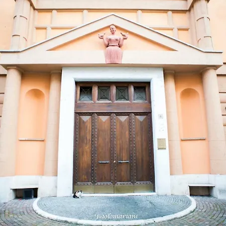 Rhomenjoy Vatican Apartment