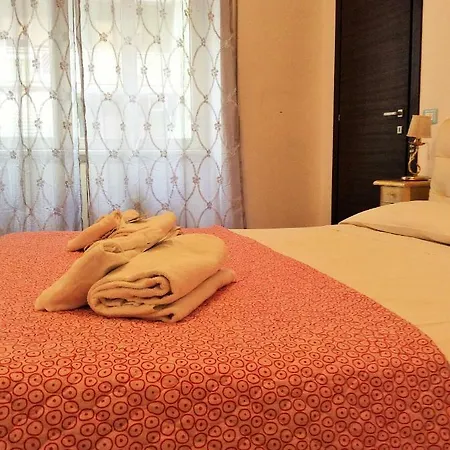 Marconi Flat Apartment