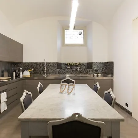 Apartment Amazing 4 Bedrooms With Garden *